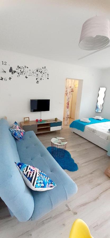 Lennida Studio Apartman Kavran Exterior foto