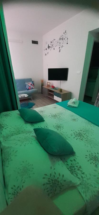 Lennida Studio Apartman Kavran Exterior foto