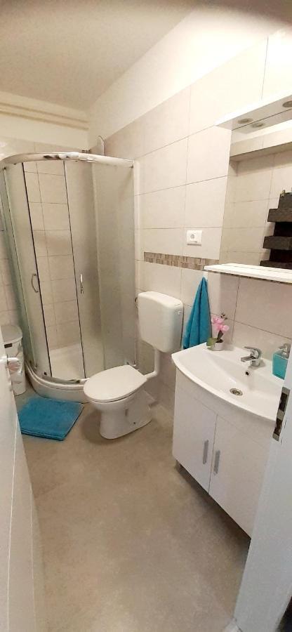 Lennida Studio Apartman Kavran Exterior foto