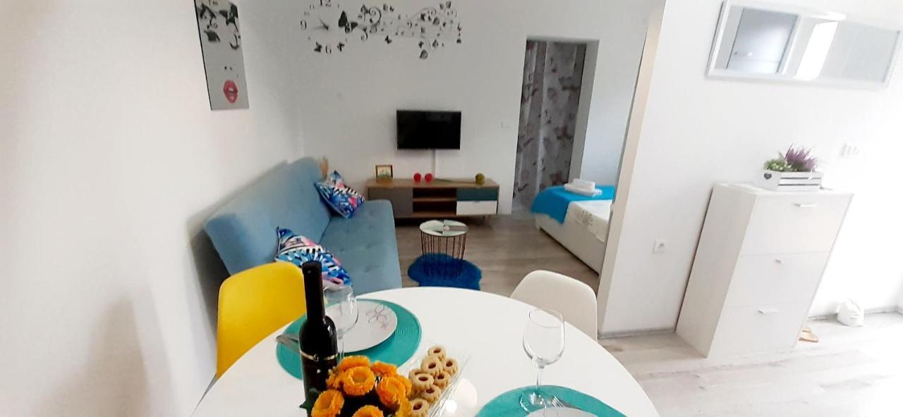 Lennida Studio Apartman Kavran Exterior foto