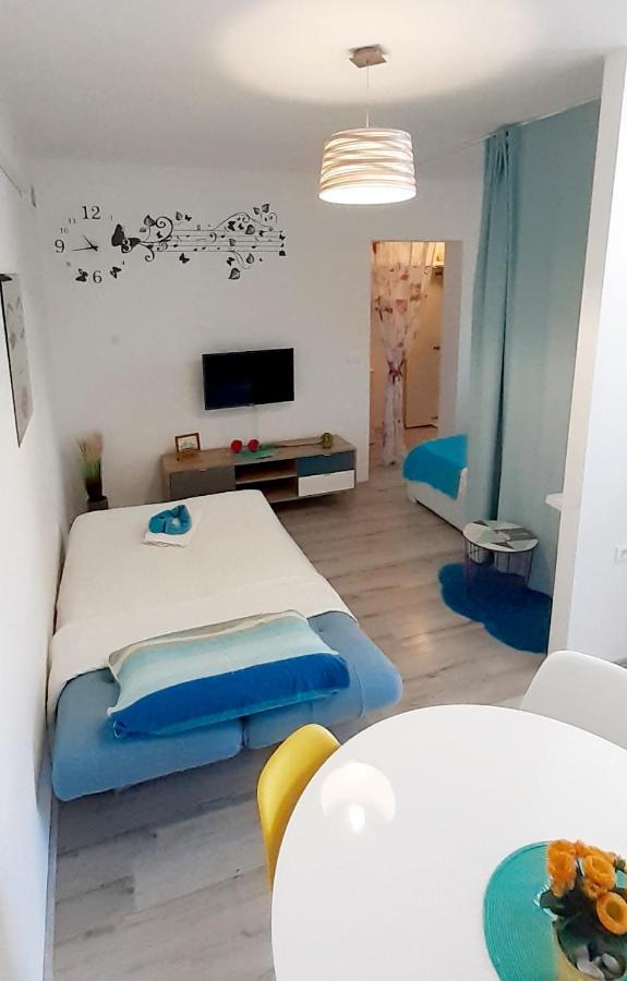 Lennida Studio Apartman Kavran Exterior foto